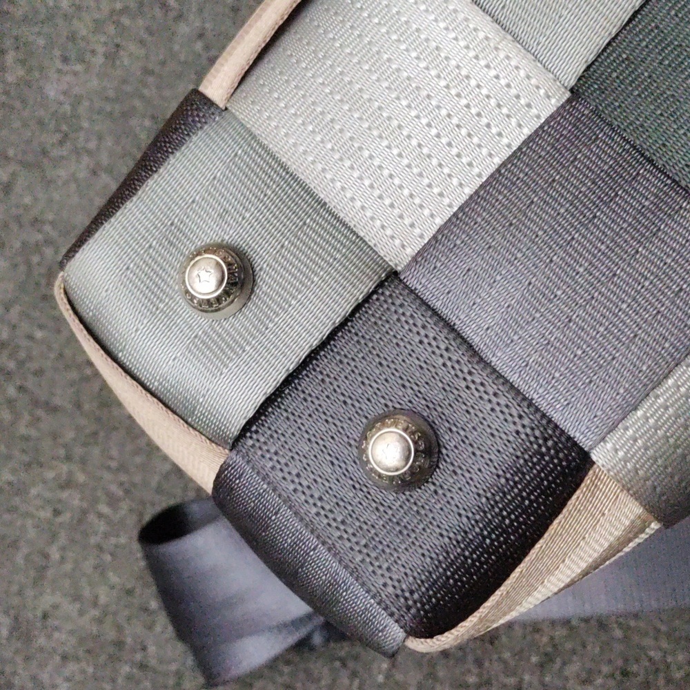 Harveys Safety Belt Crossbody Bag - Picture 6 of 11